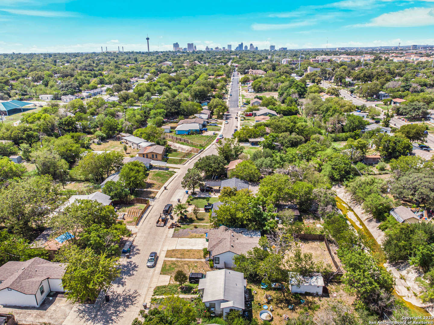 1047 Poinsettia San Antonio TX 78202