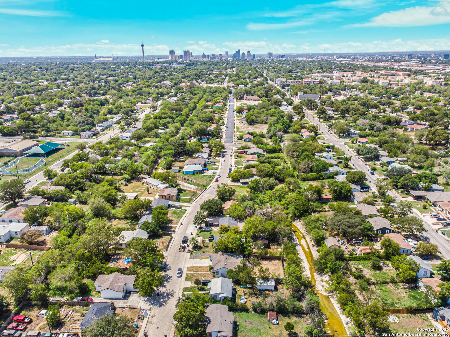 1047 Poinsettia San Antonio TX 78202