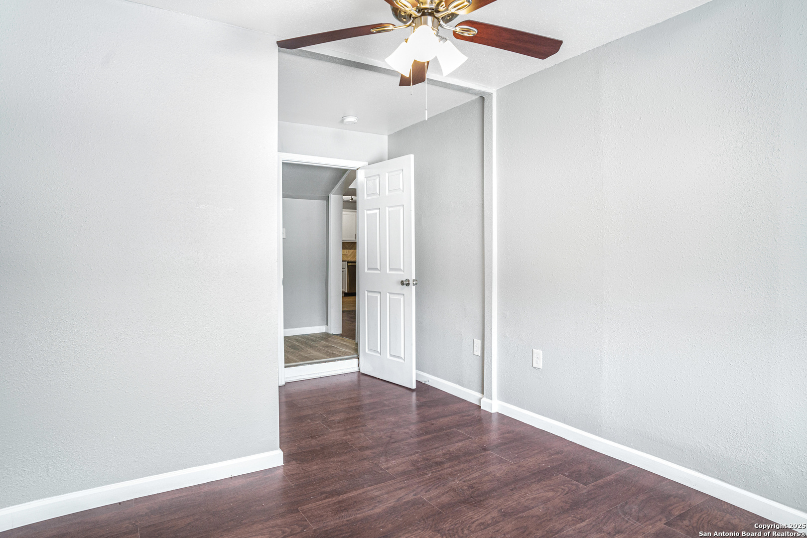 1047 Poinsettia San Antonio TX 78202