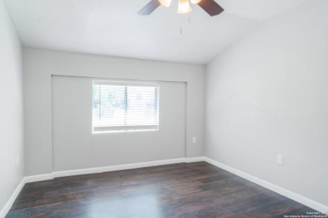 1047 Poinsettia San Antonio TX 78202