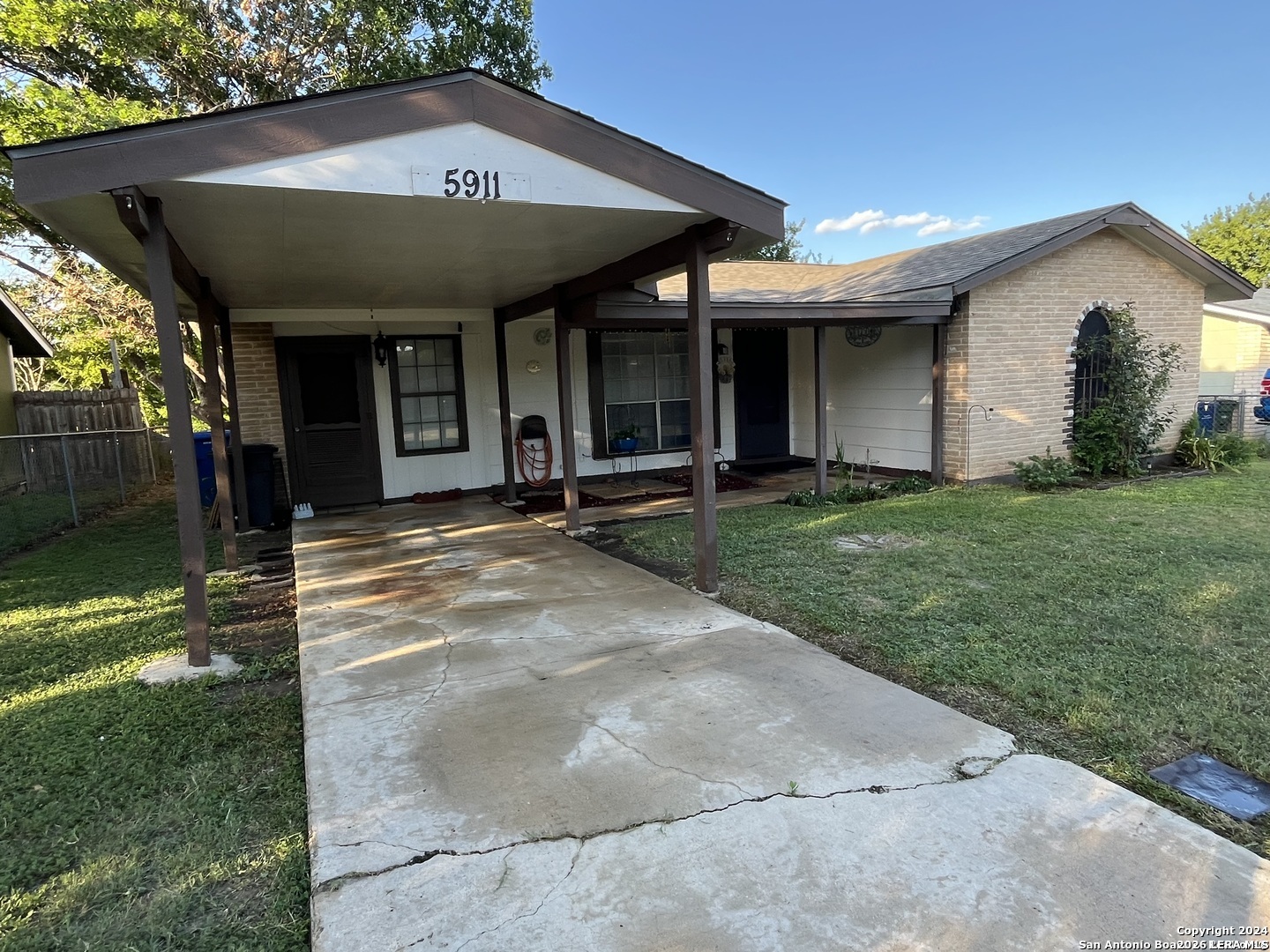 5911 Stoney Creek Drive San Antonio TX 78242