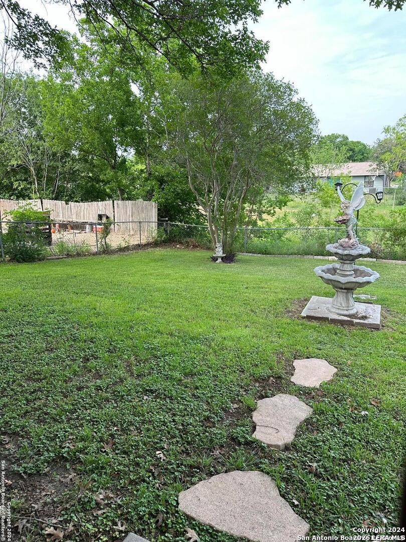 5911 Stoney Creek Drive San Antonio TX 78242