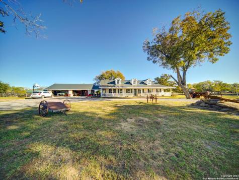 3010 E Fm 1518 South St Hedwig TX 78152