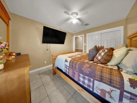 3010 E Fm 1518 South St Hedwig TX 78152