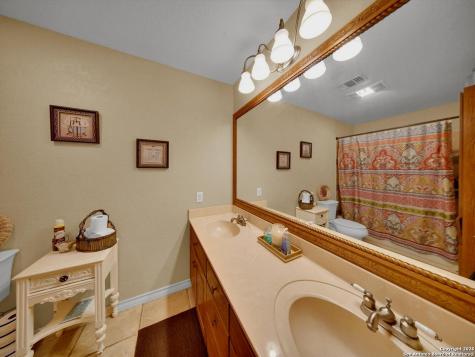 3010 E Fm 1518 South St Hedwig TX 78152