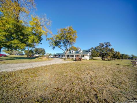 3010 E Fm 1518 South St Hedwig TX 78152