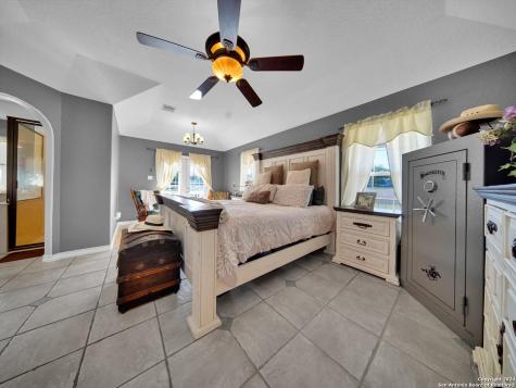 3010 E Fm 1518 South St Hedwig TX 78152