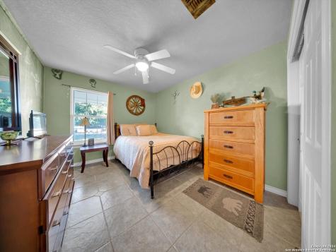 3010 E Fm 1518 South St Hedwig TX 78152