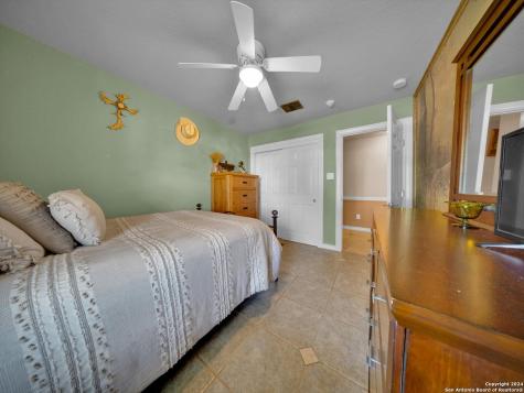 3010 E Fm 1518 South St Hedwig TX 78152