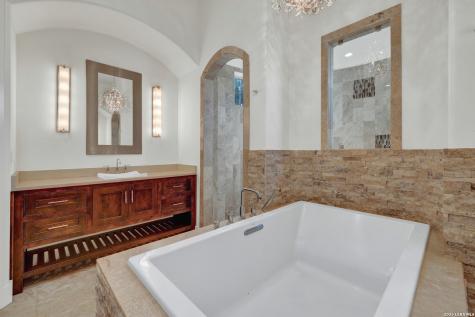 1638 Angolo New Braunfels TX 78132