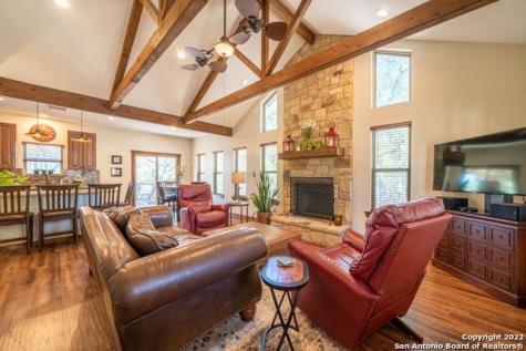 1107 Lakefield Canyon Lake TX 78133