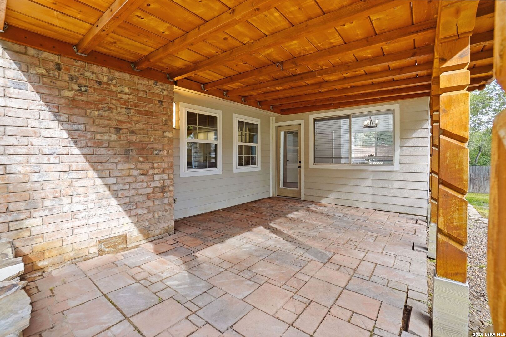 105 Mossridge Universal City TX 78148