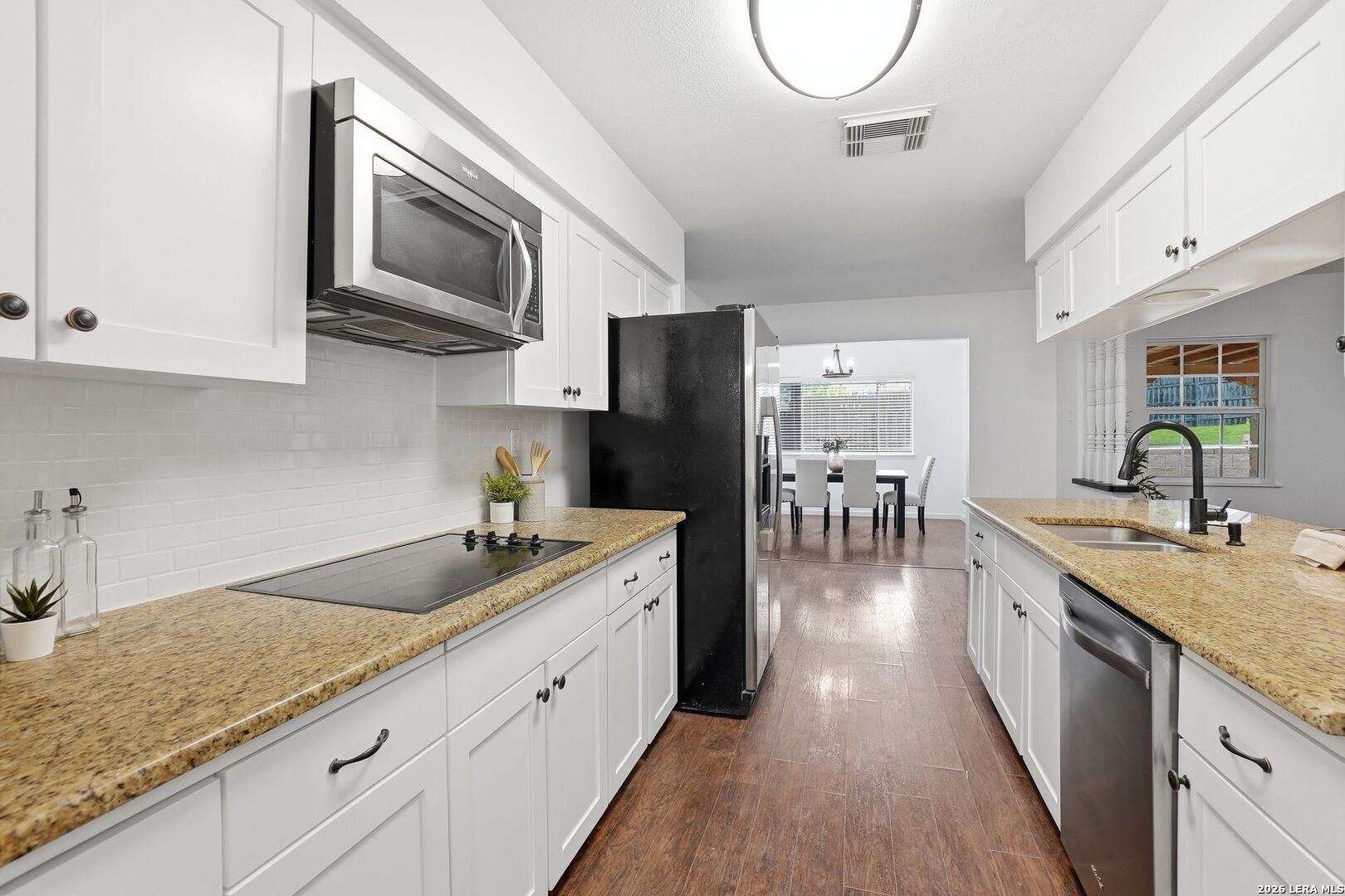 105 Mossridge Universal City TX 78148