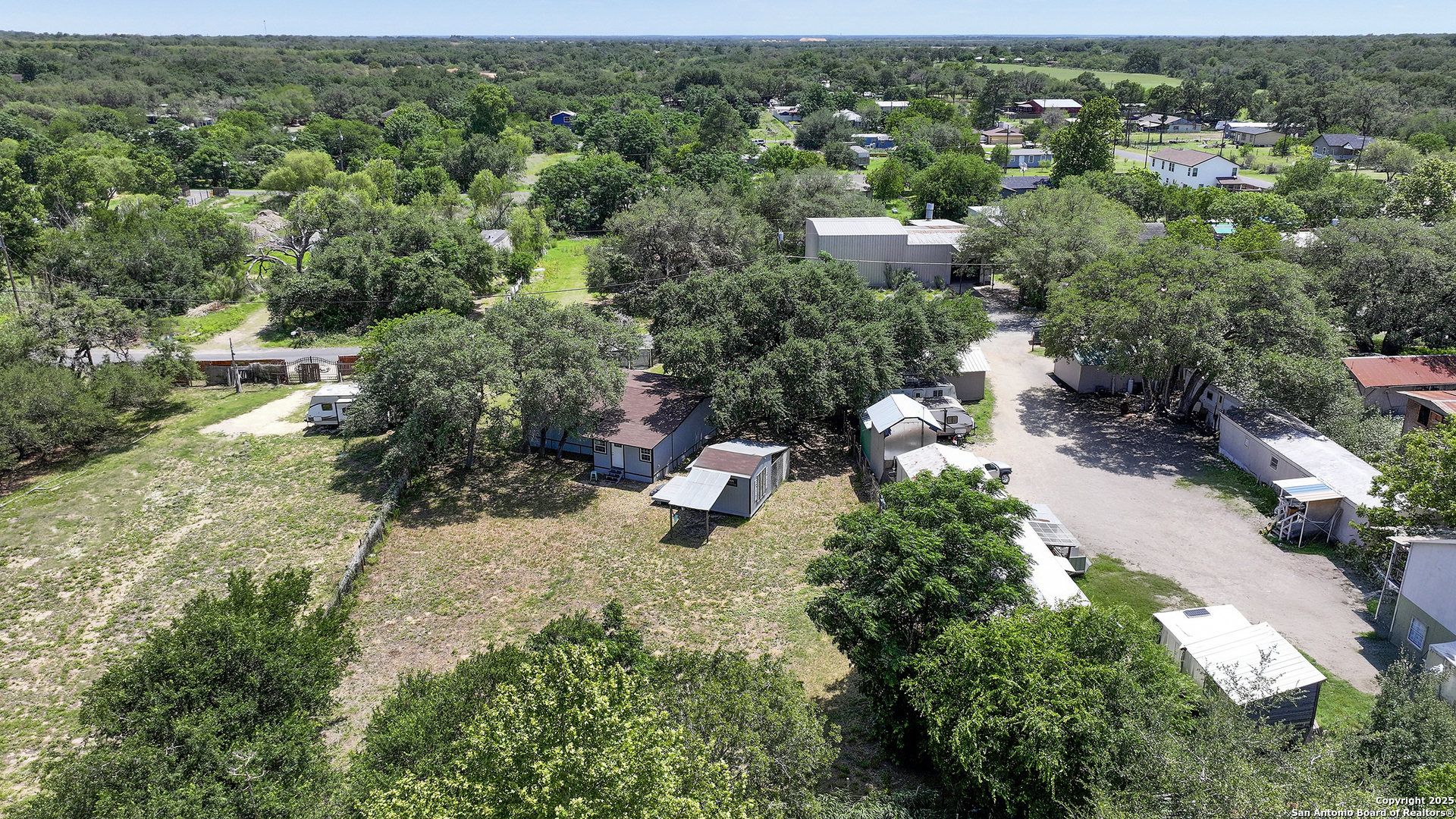 600 Dawnridge Drive Poteet TX 78065