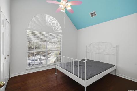 8506 Meaghan Mist Helotes TX 78023