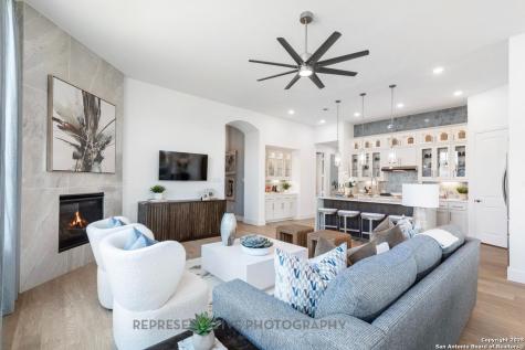 313 White Oak Castroville TX 78009