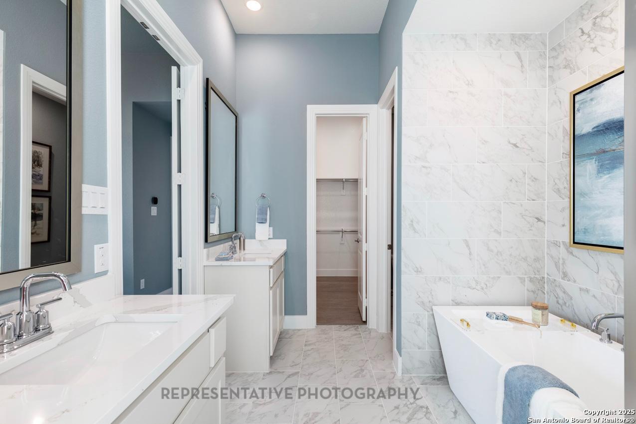 313 White Oak Castroville TX 78009