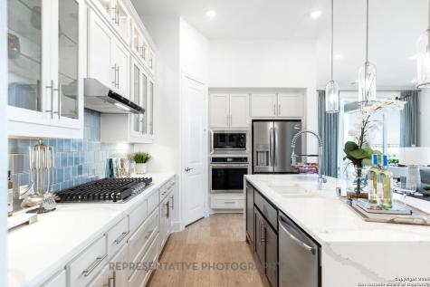 313 White Oak Castroville TX 78009