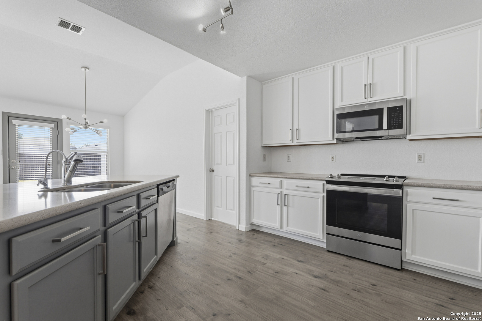 105 Lookout View Cibolo TX 78108