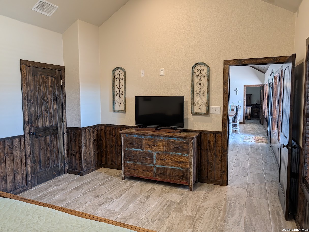 1617 Mountain Valley Concan TX 78838