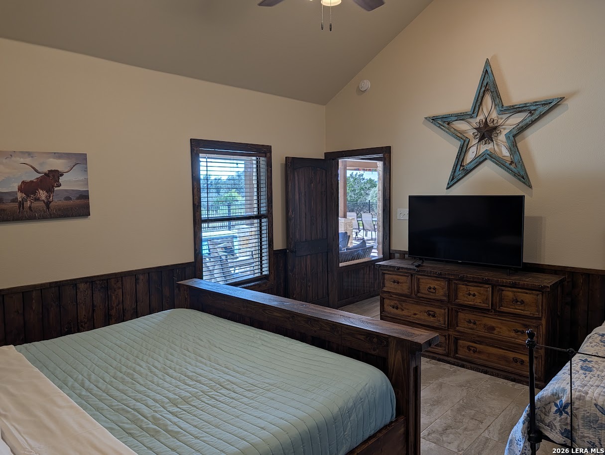 1617 Mountain Valley Concan TX 78838