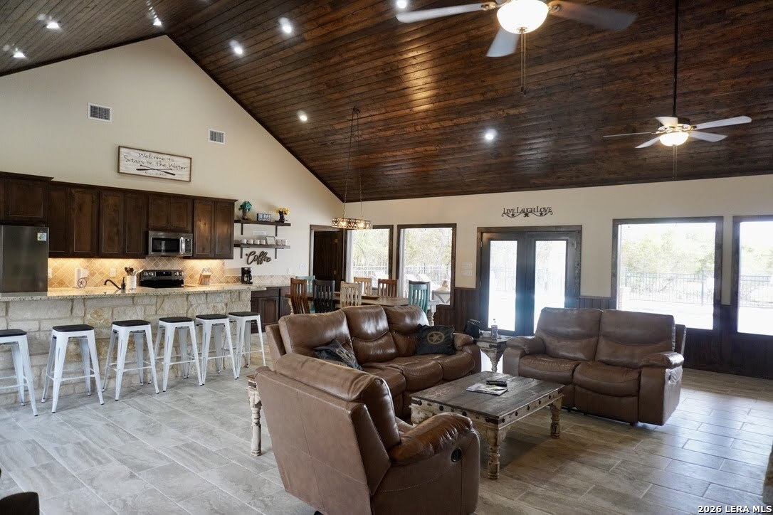 1617 Mountain Valley Concan TX 78838