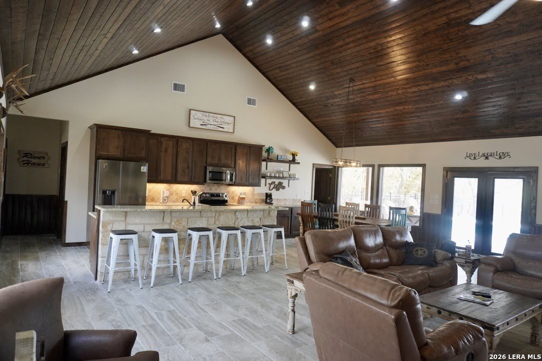 1617 Mountain Valley Concan TX 78838