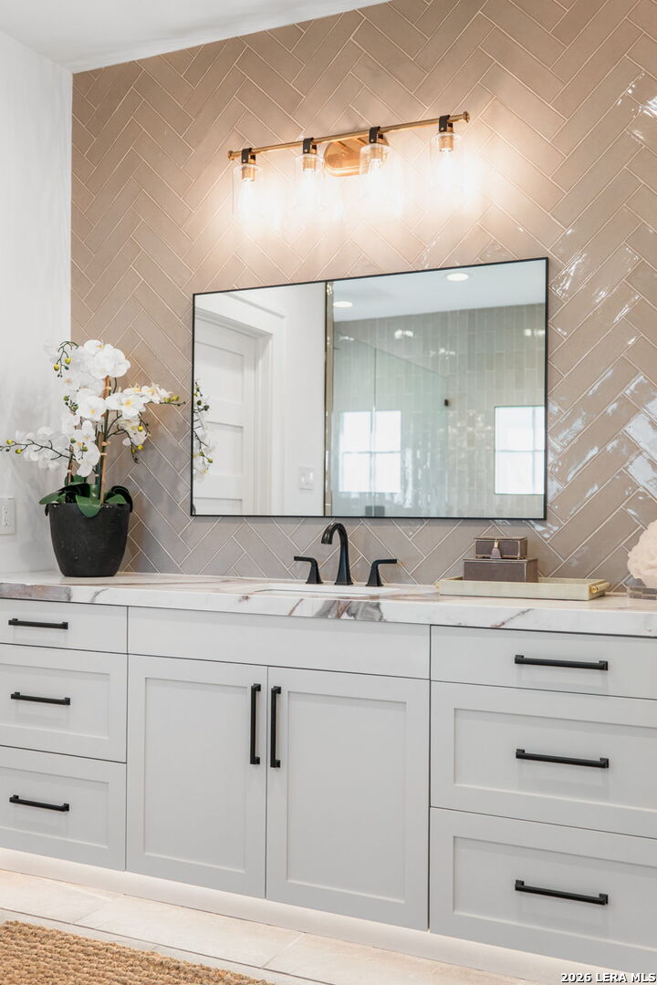 271 Retama Alamo Heights TX 78209