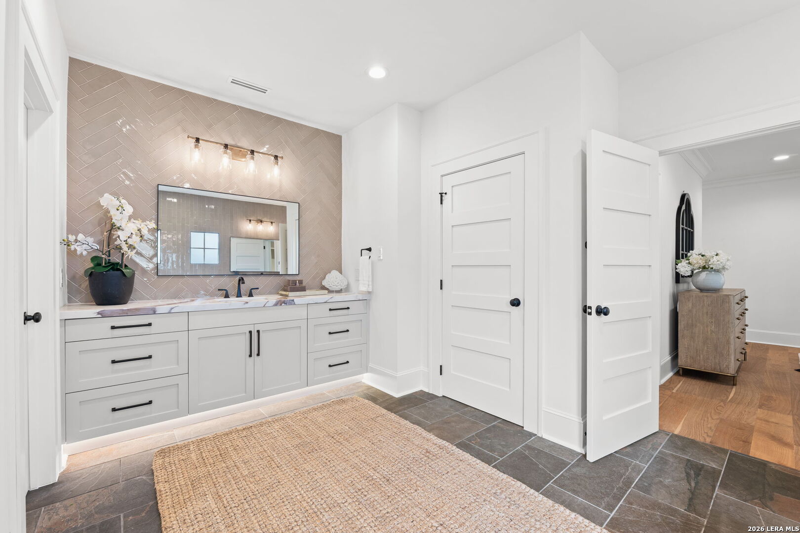 271 Retama Alamo Heights TX 78209
