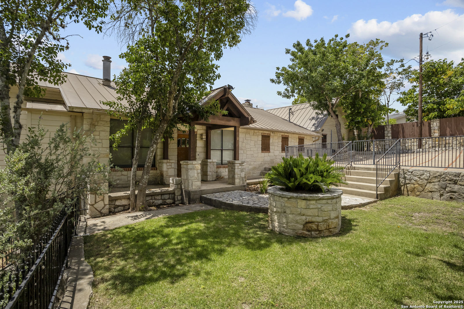 481 Private Road 2610 Mico TX 78056
