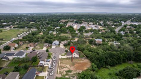 19 Rio Seco Drive Uvalde TX 78801