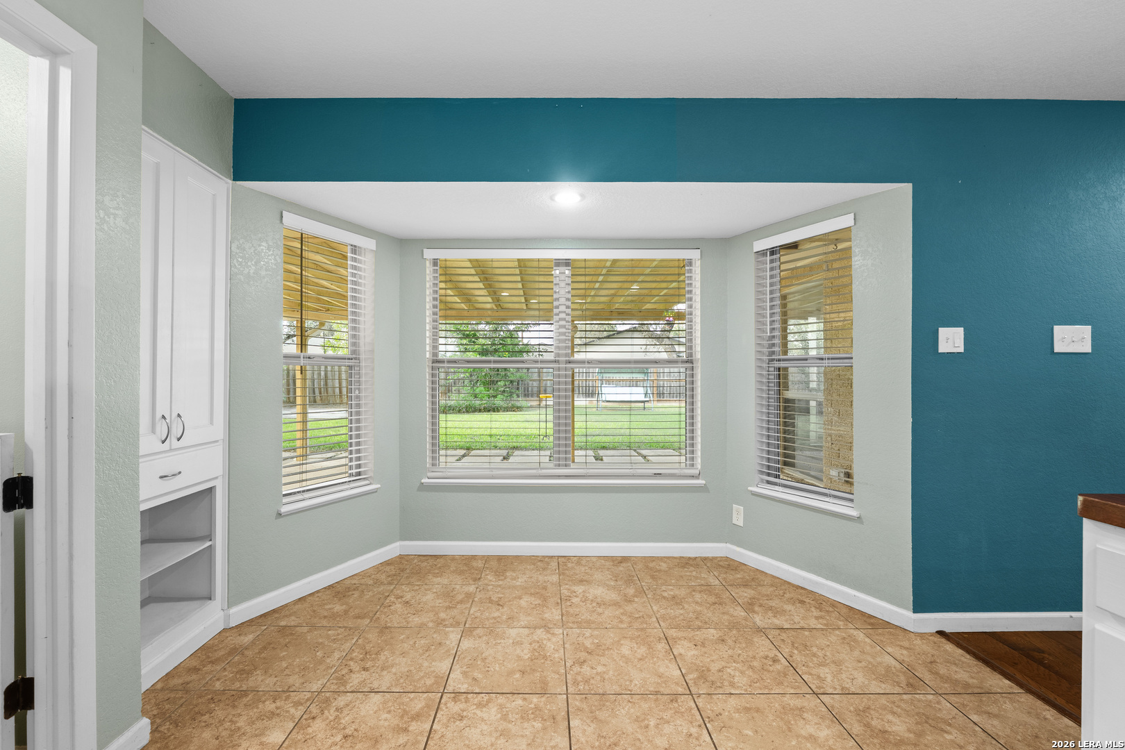 325 Meadowbrook Drive Hollywood Park TX 78232