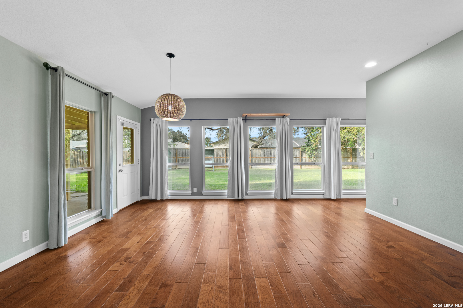 325 Meadowbrook Drive Hollywood Park TX 78232