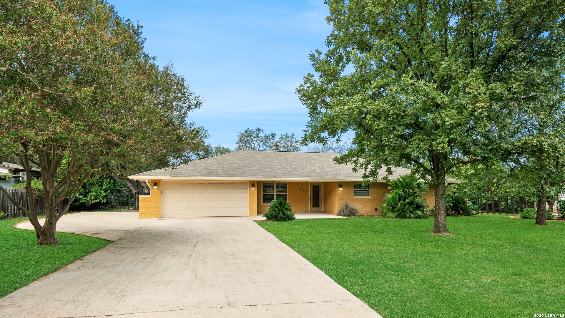 325 Meadowbrook Drive Hollywood Park TX 78232