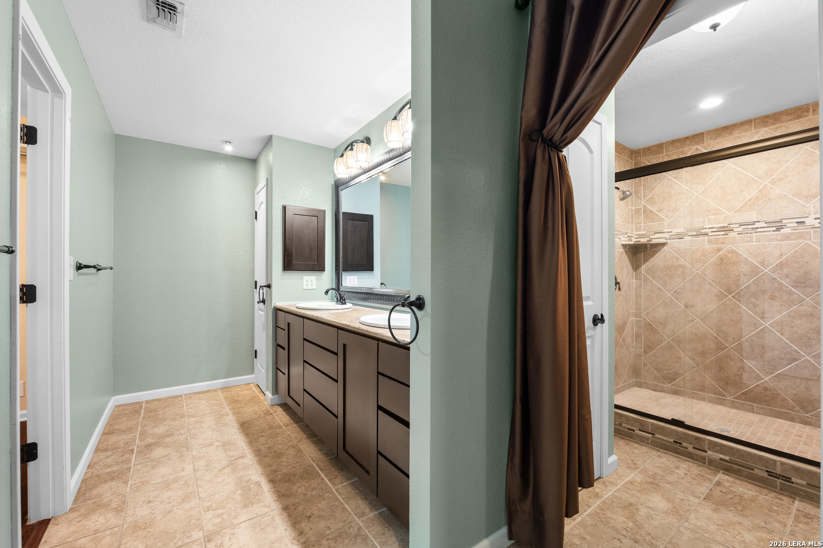 325 Meadowbrook Drive Hollywood Park TX 78232