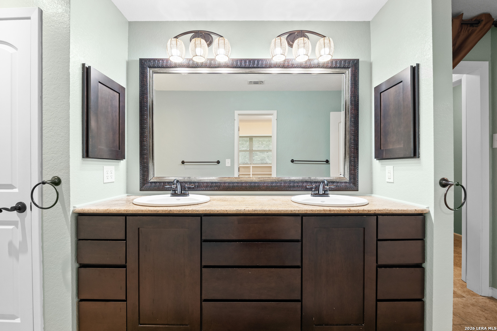 325 Meadowbrook Drive Hollywood Park TX 78232