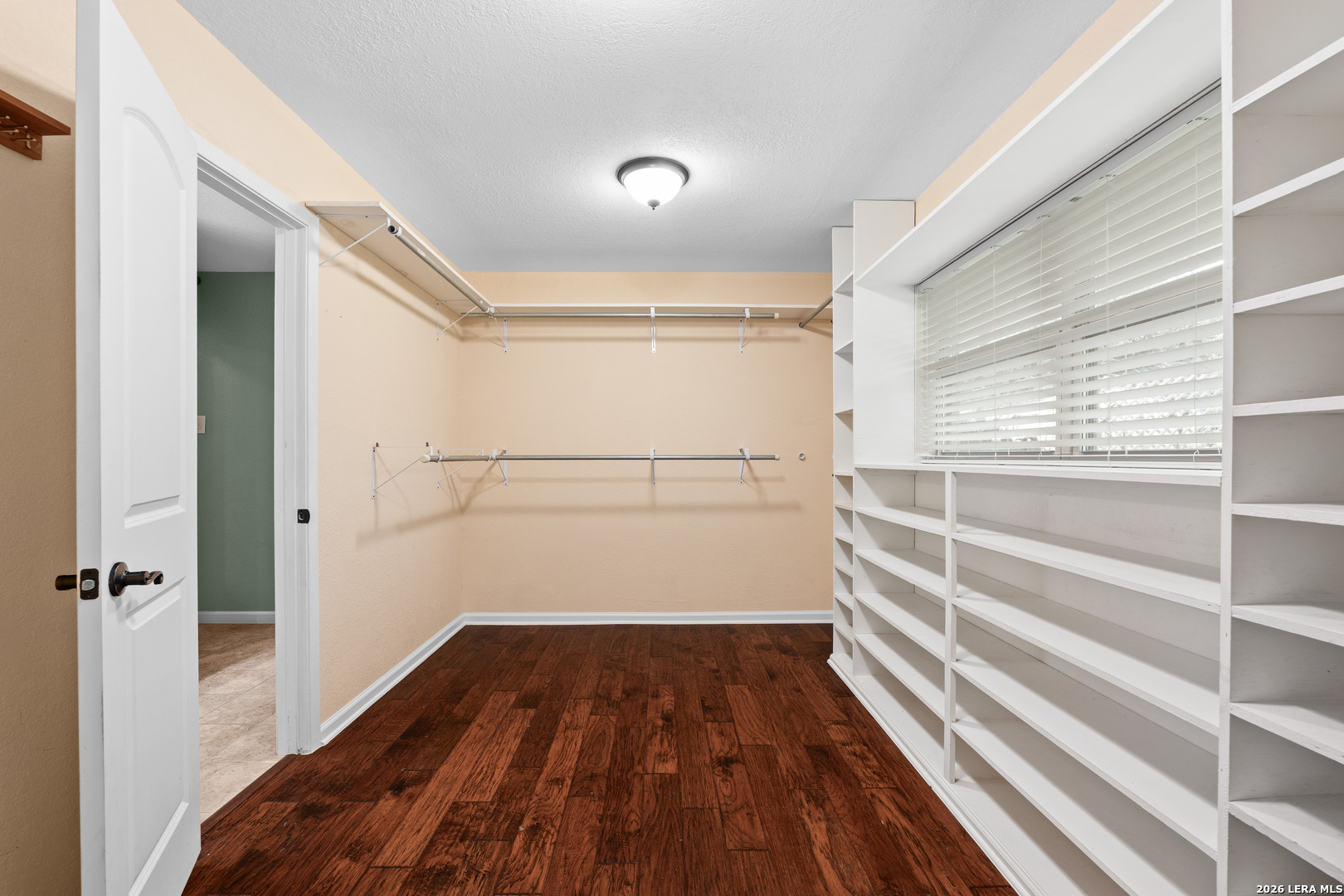 325 Meadowbrook Drive Hollywood Park TX 78232