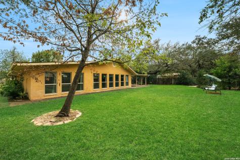 325 Meadowbrook Drive Hollywood Park TX 78232