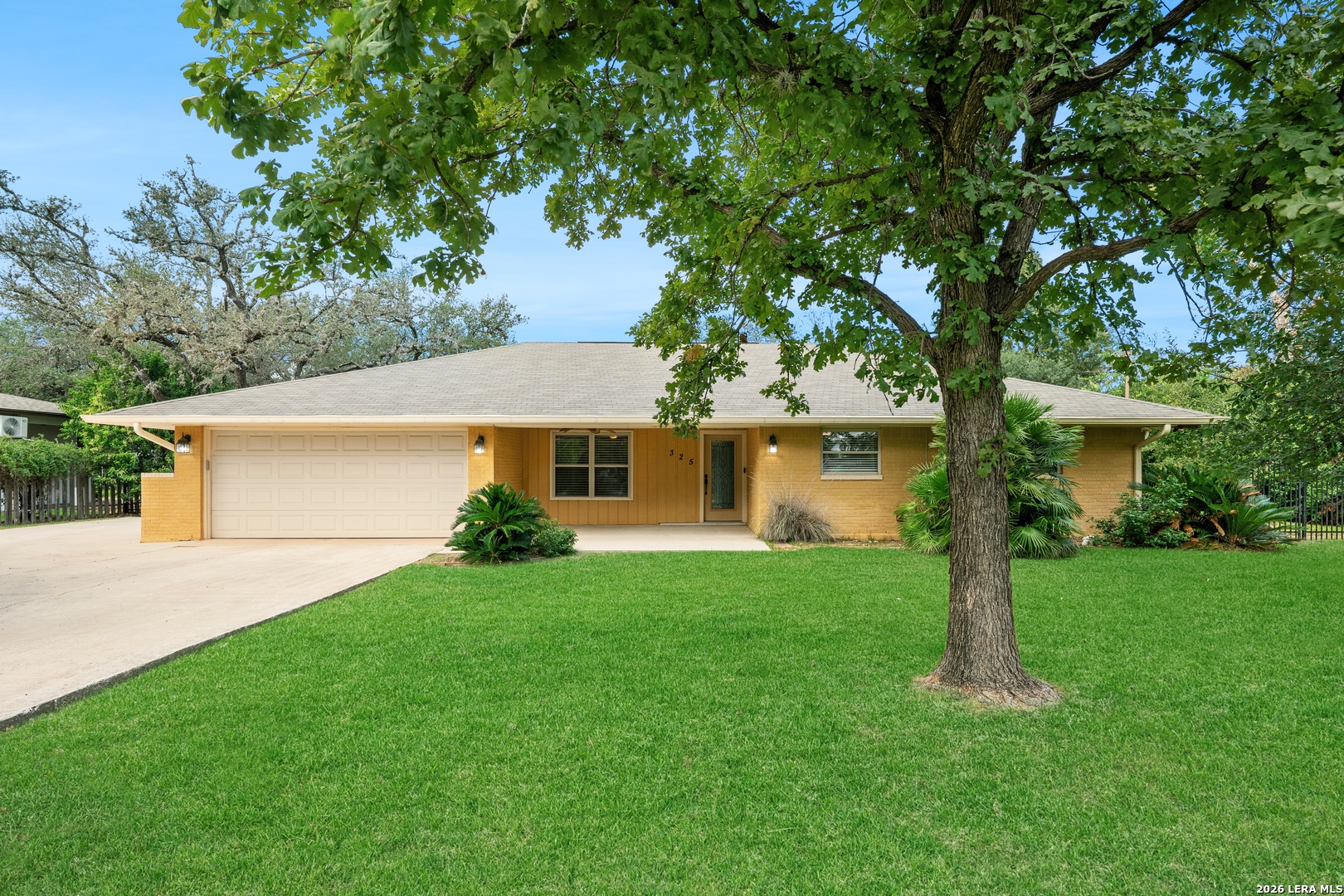 325 Meadowbrook Drive Hollywood Park TX 78232
