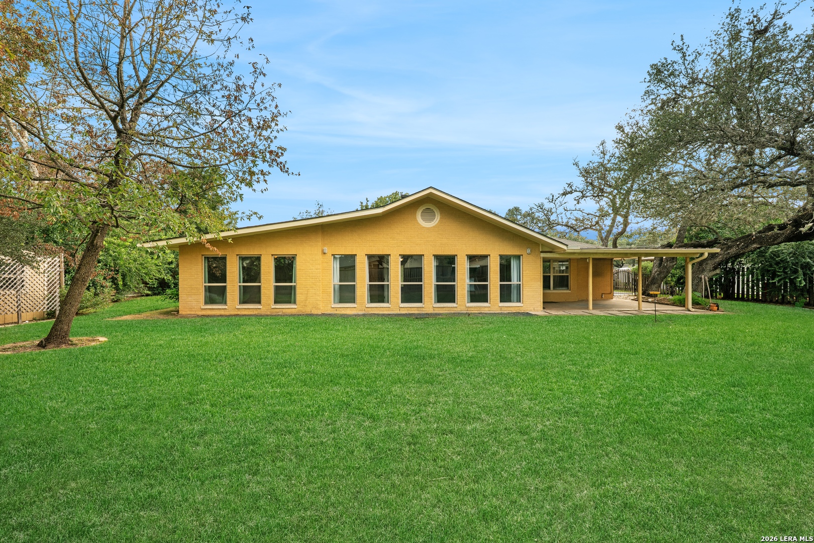 325 Meadowbrook Drive Hollywood Park TX 78232
