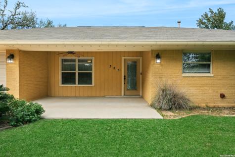 325 Meadowbrook Drive Hollywood Park TX 78232