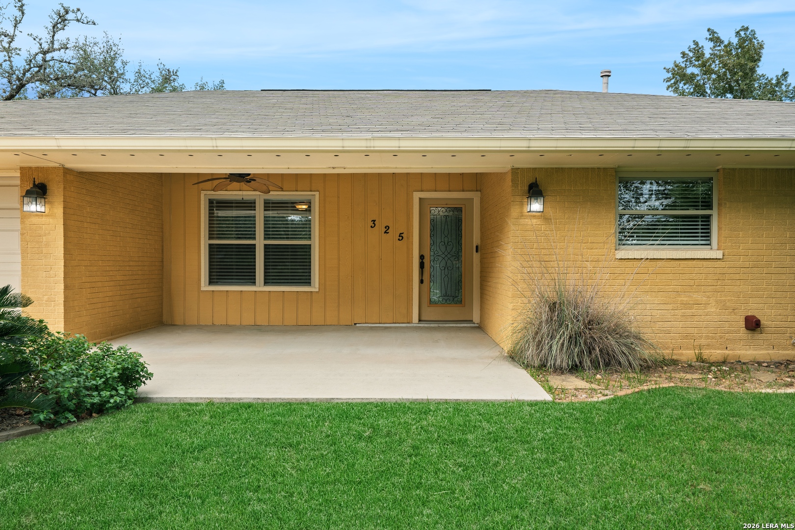 325 Meadowbrook Drive Hollywood Park TX 78232