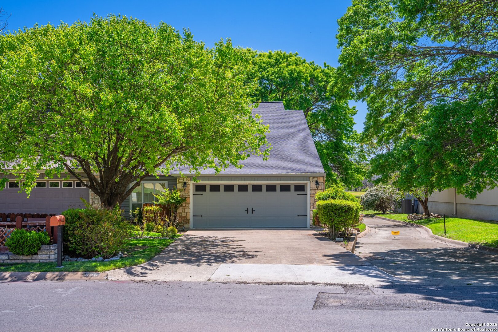 530 Sand Bend Kerrville TX 78028