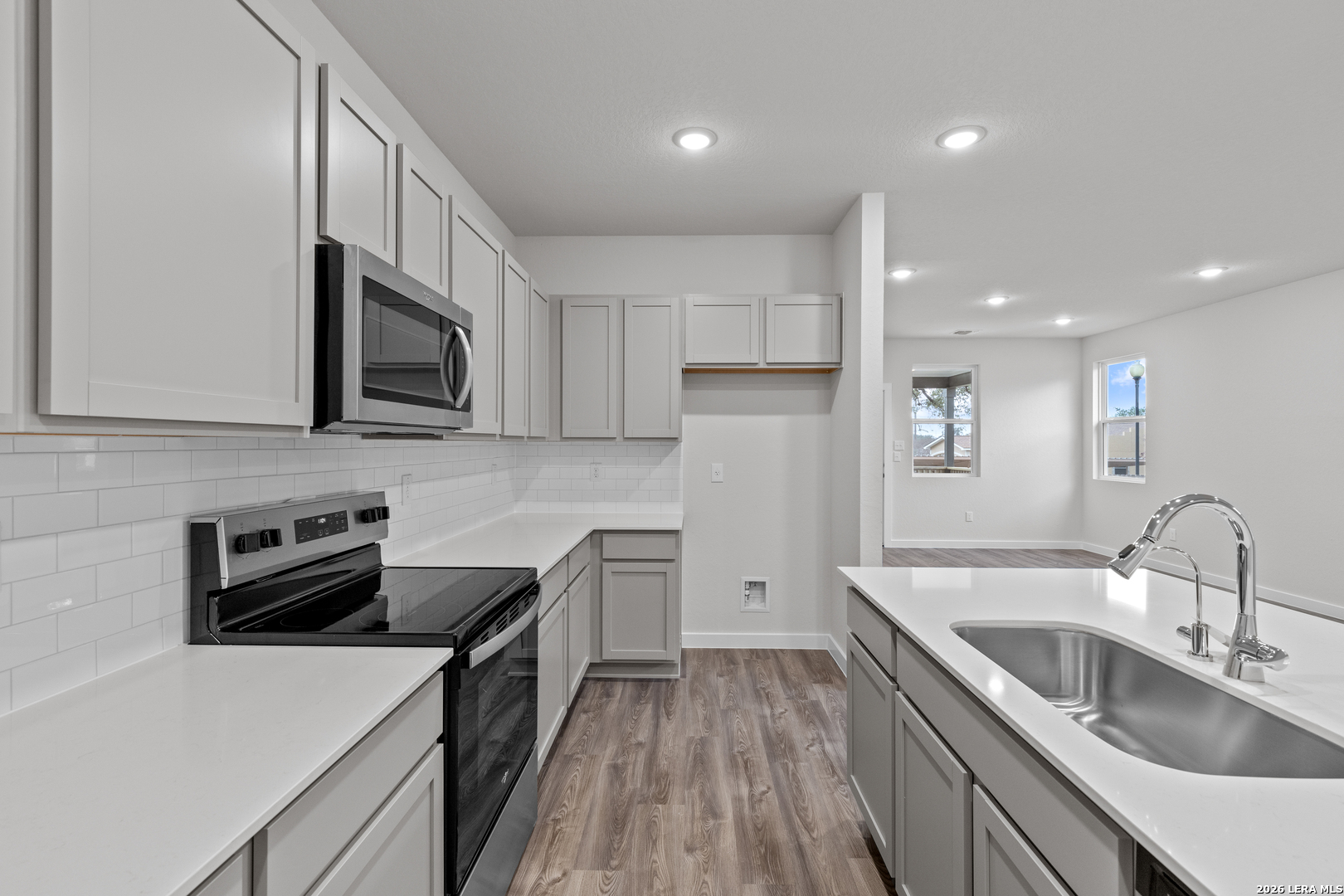 9982 Chavaneaux Landing San Antonio TX 78221