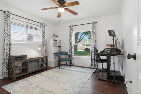 911 Silver Spruce Street San Antonio TX 78232