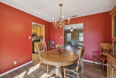 146 Village Path Castroville TX 78009