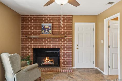 146 Village Path Castroville TX 78009