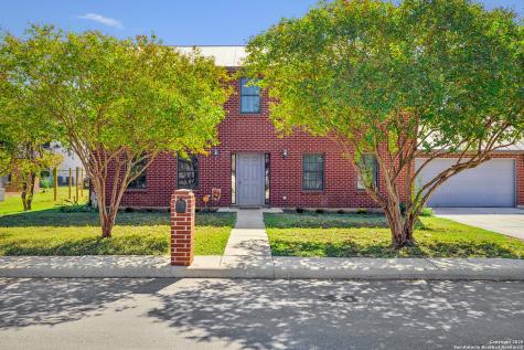 146 Village Path Castroville TX 78009