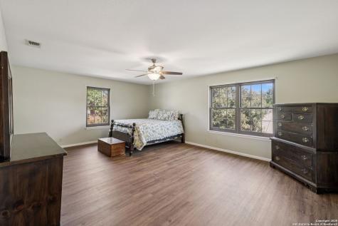 146 Village Path Castroville TX 78009