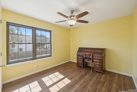 146 Village Path Castroville TX 78009